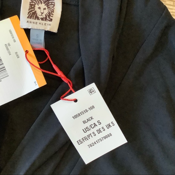 Anne Klein Snug Fitting Black V-neck Tank - Picture 5 of 5